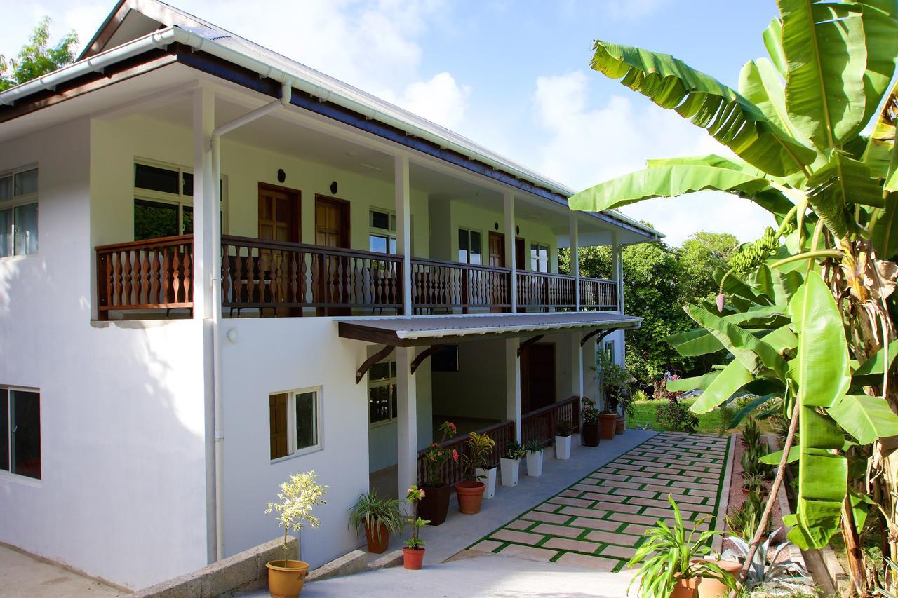 Cote Jardin - Chalets Cote Mer Baie Sainte Anne Exteriér fotografie