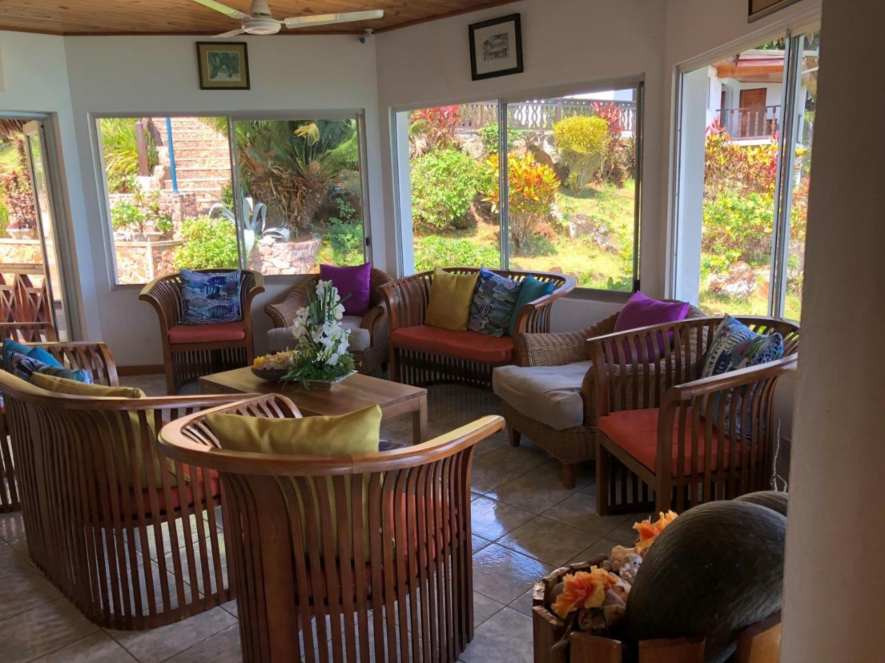 Cote Jardin - Chalets Cote Mer Baie Sainte Anne Exteriér fotografie